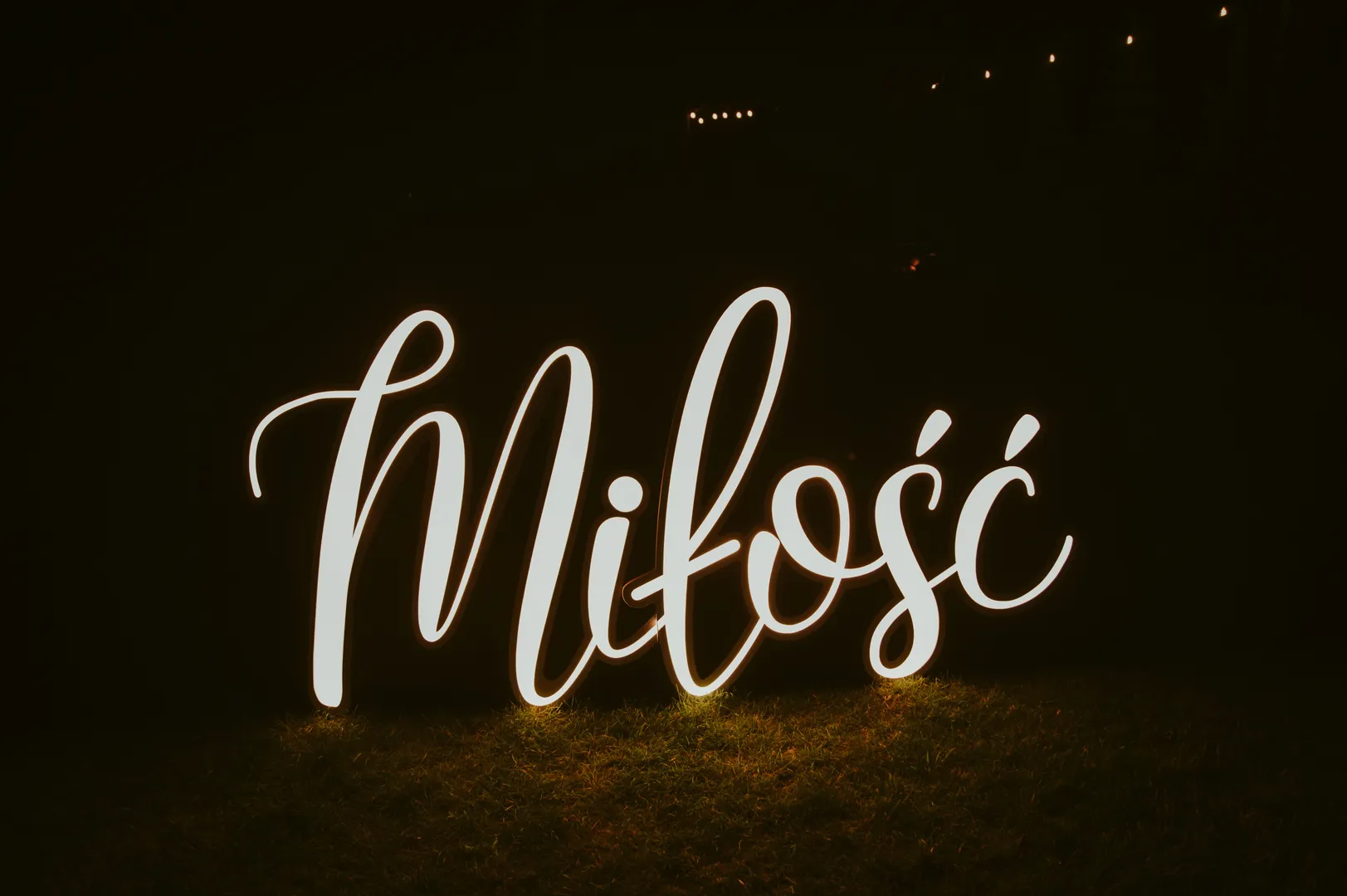 Napis MIŁOŚĆ LED