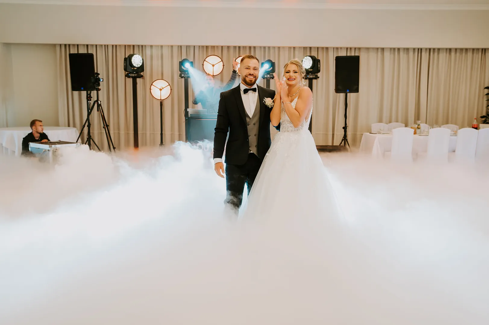 Pierwszy taniec młodej pary